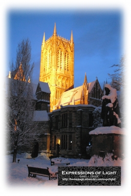 ExpoLight-Card-Lincoln-Cathedral-Central-Tower-Floodlit-Winter-2010-0035C_28SP-Photography29.jpg