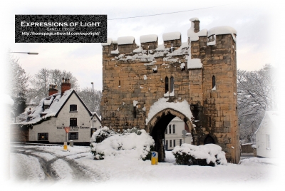 ExpoLight-Card-Lincoln-Pottergate-Arch-_-Adam-_-Eve-Tavern-Winter-2010-0001C_28SP-Photography29.jpg