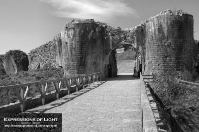 ExpoLight-Corfe-Castle-Ruins-The-Outer-Gatehouse-0004M_28Sample_Proof-Photography29.jpg